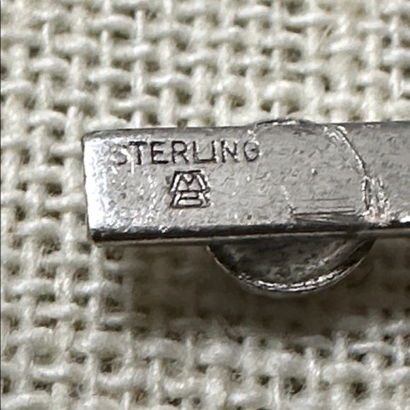 🧡 Sterling Silver Cross Pendant 🧡 - Picture 5 of 8